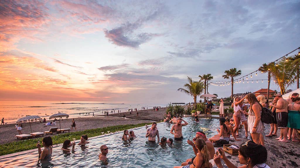 S2S CrossFit, team workouts and surfing fitness holiday in Canggu Bali