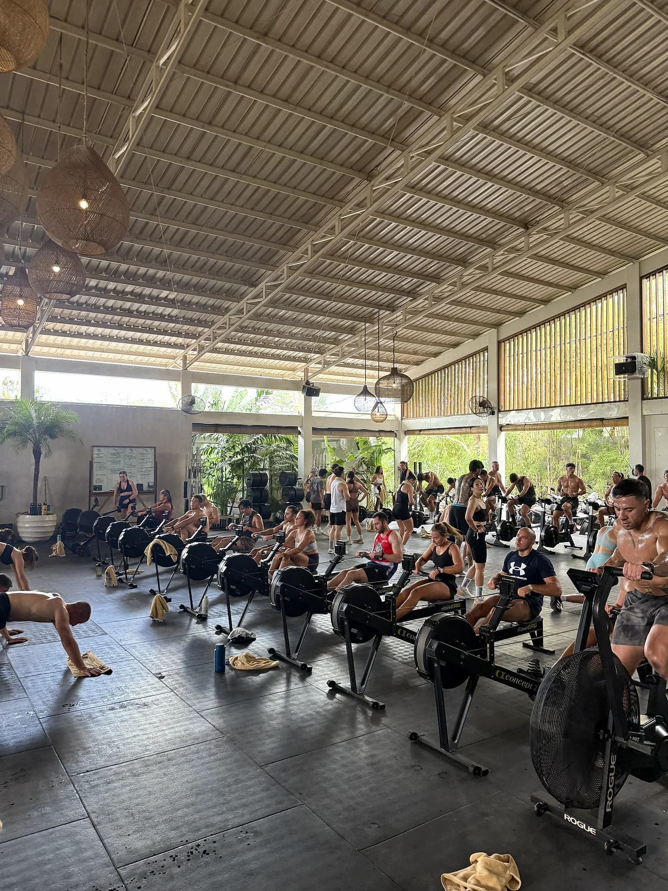Bambu Fitness Bali group conditioning class in Uluwatu