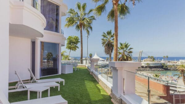 1-Zimmer Apartment mit Küche & Meerblick - Flamingo Beach Mate - Dein Hotel auf Teneriffa - Reiseathleten