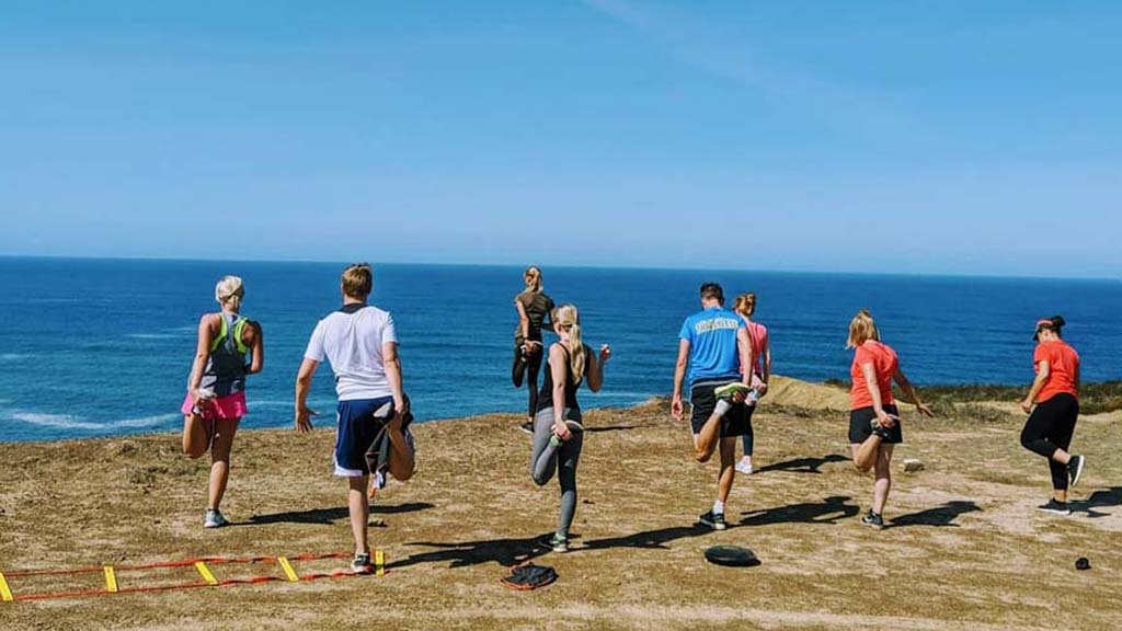 Stretching mit Meerblick - Fitnessurlaub Portugal - Fitnessurlaub Algarve - Fitnessreisen für Reiseathleten