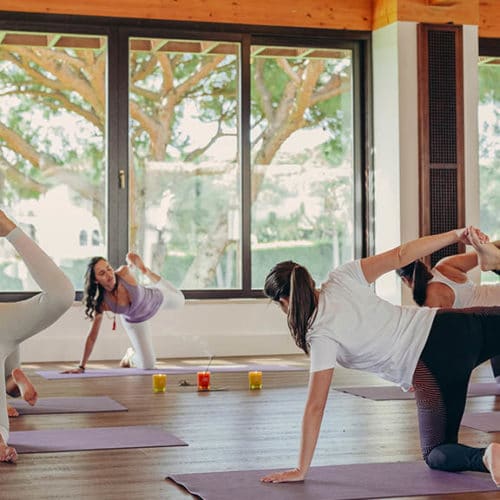 Yoga im Active Studio by Serenity - Fitnessurlaub Algarve - Fitnessurlaub Portugal - Fitnessreisen für Reiseathleten