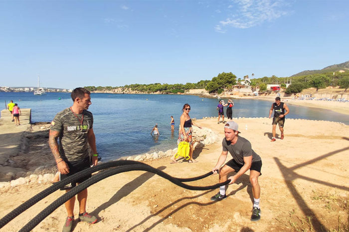 vacaciones fitness Bootcamp Mallorca: Bootcamp &amp; entrenamiento personal en la playa de ensueño de Santa Ponsa - Mallorca