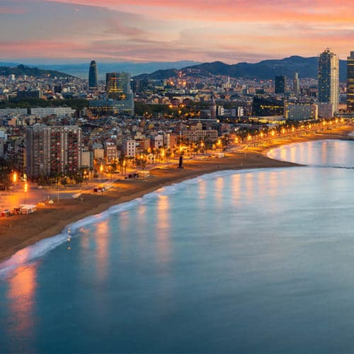 Sonnenaufgang in Barcelona - Barceloneta Strand - Fitnessurlaub Barcelona - Fitnessurlaub für Reiseathleten