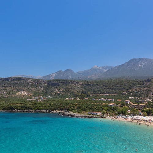 Kalogria Strand - Entdecke die wunderschöne Mani auf den Peloponnes in Griechenland - Fitnessurlaub Griechenland - Fitnessreisen für Reiseathleten