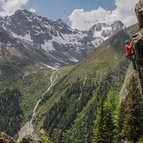 Fitnessurlaub in Österreich - Klettern in den Bergen Hotel 4 Jahreszeiten Pitztal - Fitnessreisen für Reiseathleten