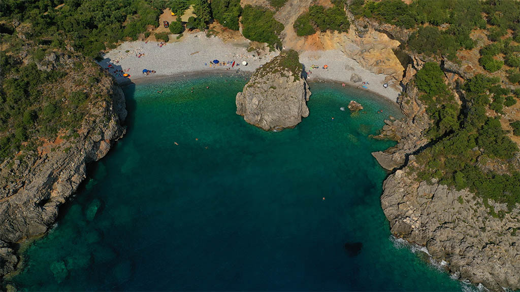 Foneas Strand - Entdecke die wunderschöne Mani auf den Peloponnes in Griechenland - Fitnessurlaub Griechenland - Fitnessreisen für Reiseathleten