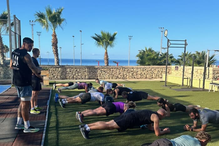 Fitnessurlaub im weltbekannten Tenerife Top Training & in der Outdoor Box von Survive Top Training – Fitnessurlaub Teneriffa