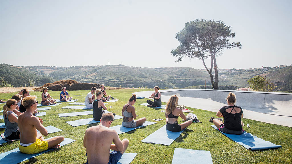 Yoga Kurs - Surfen, Fitness und Yoga in Portugal - Surfcamp in Ericeira, Fitnessreise Portugal - Fitnessurlaub für Reiseathleten