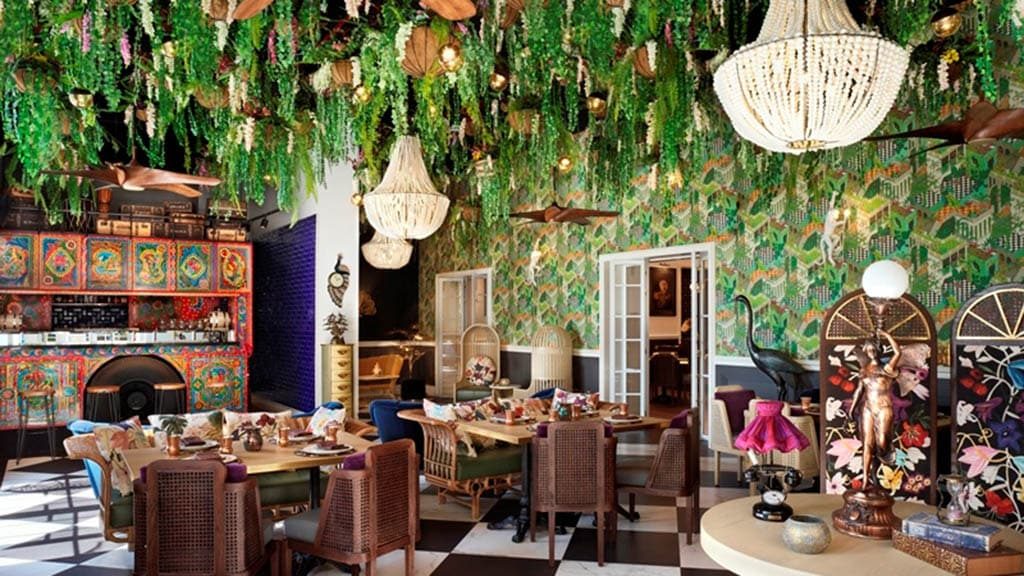 Fairmont The Palm_Dubai mit Reiseathleten_Little Miss India Restaurant_Atrium - Fitnessurlaub Dubai - Fitness Holiday Dubai