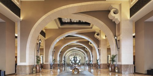 Fairmont The Palm_Dubai mit Reiseathleten_Lobby - Fitnessurlaub Dubai - Fitness Holiday Dubai