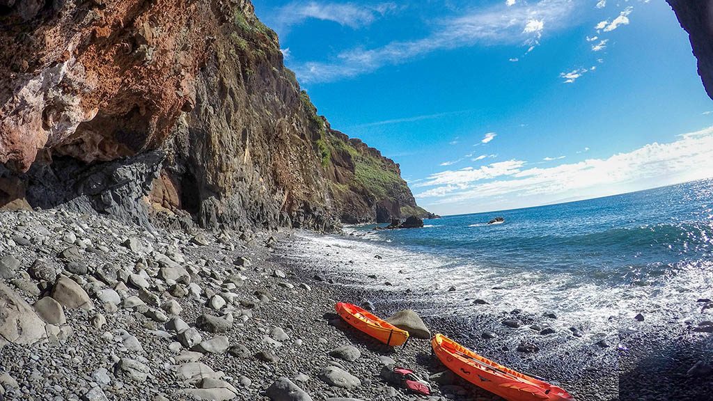 Relax-Aktiv-Urlaub-in-Madeira-Fitness-Holiday-Sentido-Madeira-Kayak-Kanu-Bucht-Naturresort-Natur-Fitnessreise-Reiseathleten-Madeira