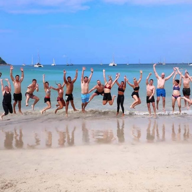 vacaciones fitness  vacaciones fitness  Reiseathleten  vacaciones fitness Entrenamiento en la playa - Entrenamiento en la playa en Phuket - en Titan Fitness Camp en Chalong, Phuket - por - Tailandia