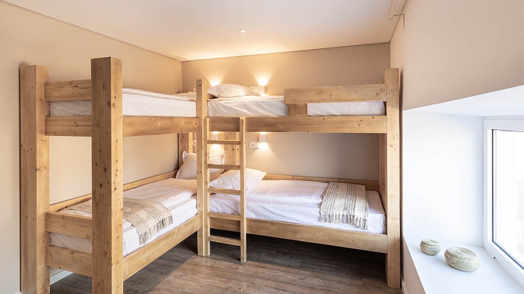 Garden View Dorm - Mehrbettzimmer Surfcamp Ericeira - Fitnessurlaub für Reiseathleten