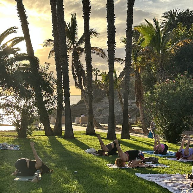 Hyrox Camp Tenerife - Sunset Yoga - Travelling Athletes Retreat - Fitness vacation Tenerife