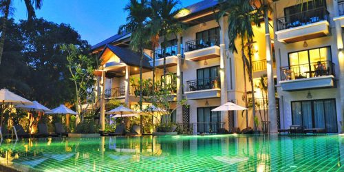 Navatara Phuket Resort - Pool Bereich - Fitnessurlaub mit Reiseathleten in Phuket