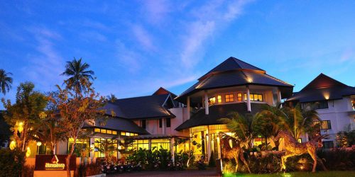 Navatara Phuket Resort - Eingang - Fitnessurlaub mit Reiseathleten in Phuket