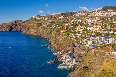 Fitness-Holiday-Sentido-Galoresort-Fitness-Relax-Active-Holiday-in-Madeira-Fitness-Holiday-Sentido-Drone-landscape-Cliffs-Nature-Conservation-Sentido-Sport-and-Wellness-Travelling Athletes-Madeira