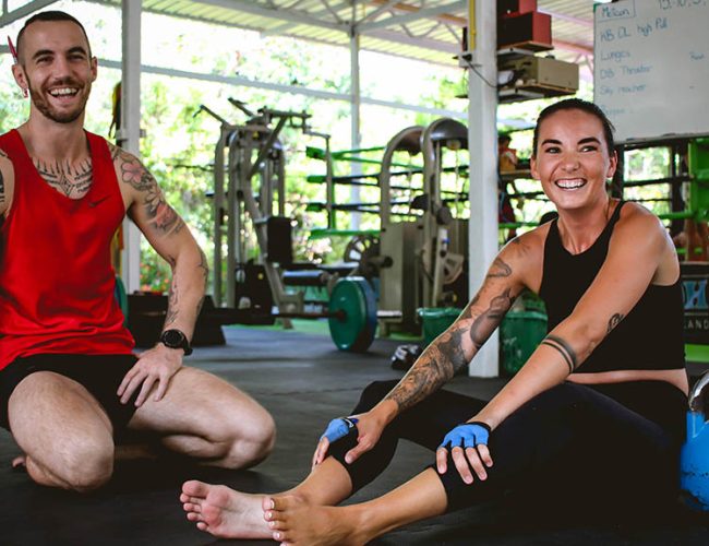 Sam beim Personal Training mit Tony - FitKoh Koh Samui - Fitnessreisen Koh Samui - Fitnessurlaub in Thailand für Reiseathleten (8)