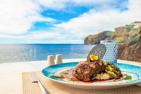 Fitnessurlaub-Sentido-Galoresort-Fitness-Relax-Aktiv-Urlaub-in-Madeira-Fitness-Holiday-Sentido-CAPOEIRA-Restaurant-Dinner-Fitnessreise-Reiseathleten-Madeira