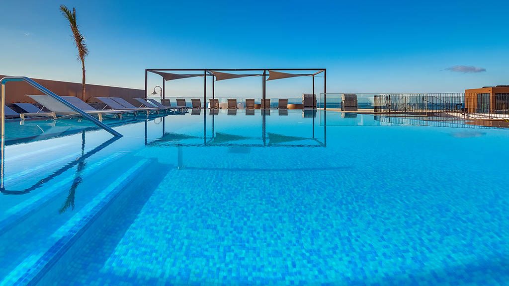 Fitness-Holiday-Sentido-Galoresort-Fitness-Relax-Active-Holiday-in-Madeira-Fitness-Holiday-Sentido-Galomar-Pool-with-Sea-View-Fitness-Travel-Travelling Athletes-Madeira