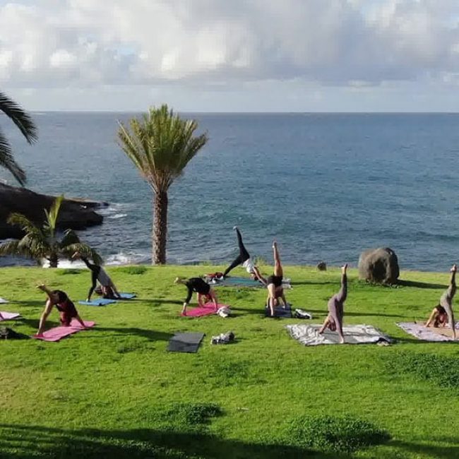 Sunset Yoga Tenerife - Mili - Travelling Athletes